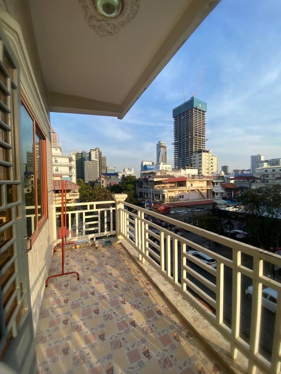 The Moonvine On 360 Apartment Phnom Pen Exterior foto